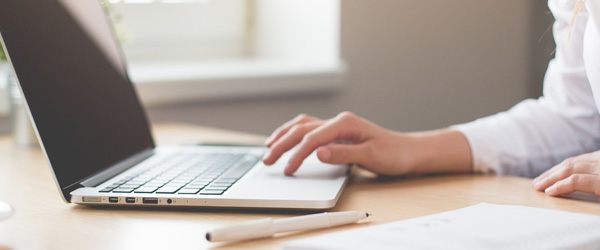 �����Ļ�����Ľ�ɫ��λ